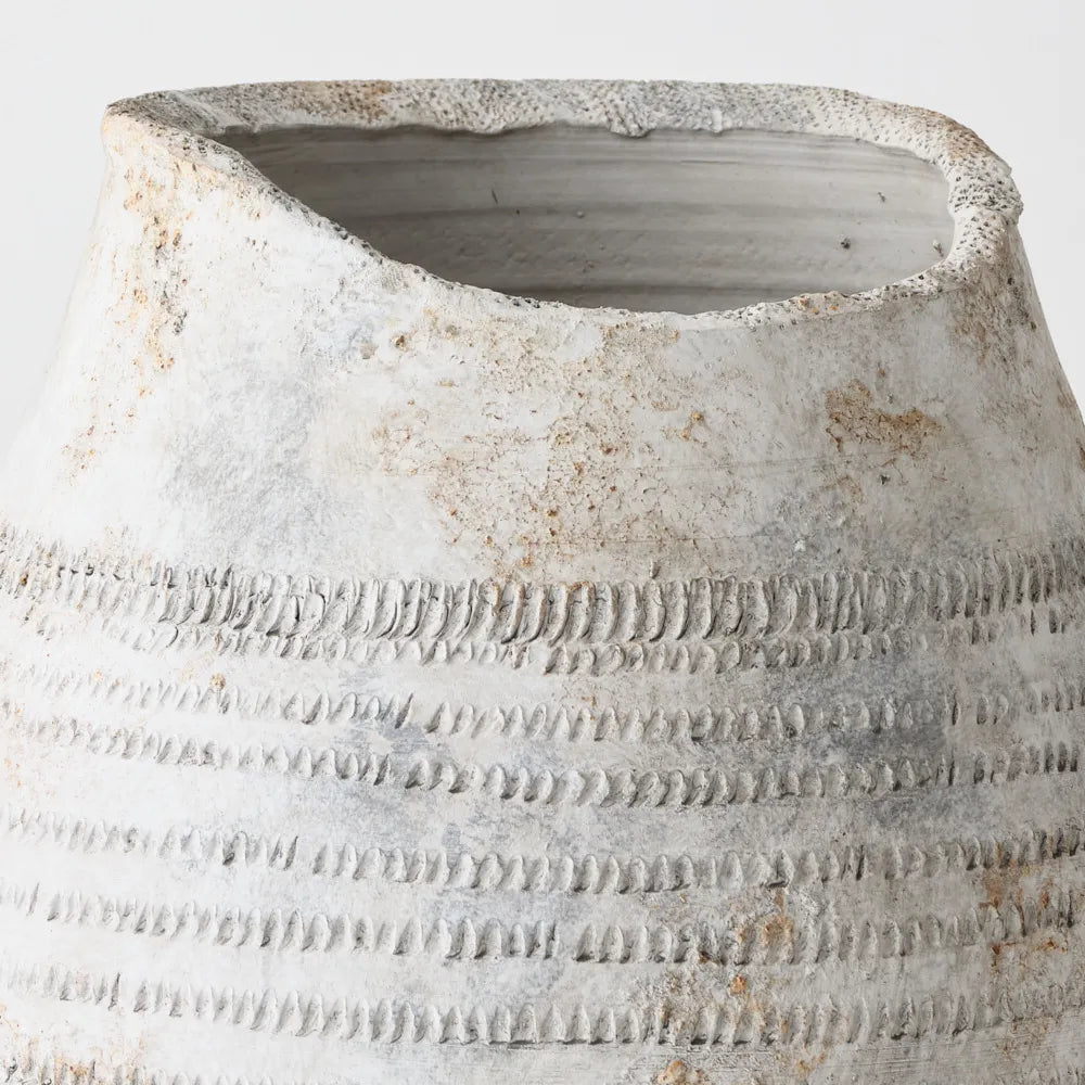 Rustic Clove Pot